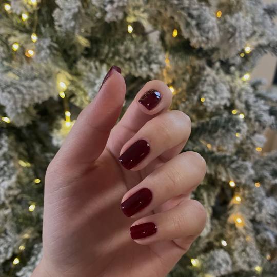 Adorabile beauty studio #beograd Korekcija noktiju Korekcija gela u boji