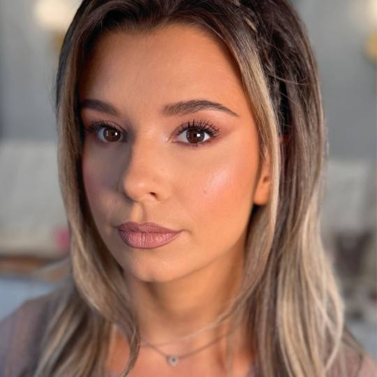 Ivana Vit #beograd Make-up / šminkanje Profesionalno šminkanje - dnevna šminka Suptilna i uredna 