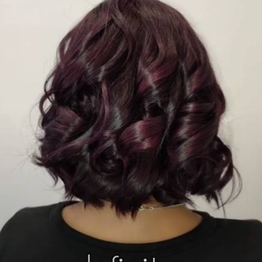 Infinity Hair #novisad Feniranje i stilizovanje Talasi na peglu bez pranja - kosa srednje dužine