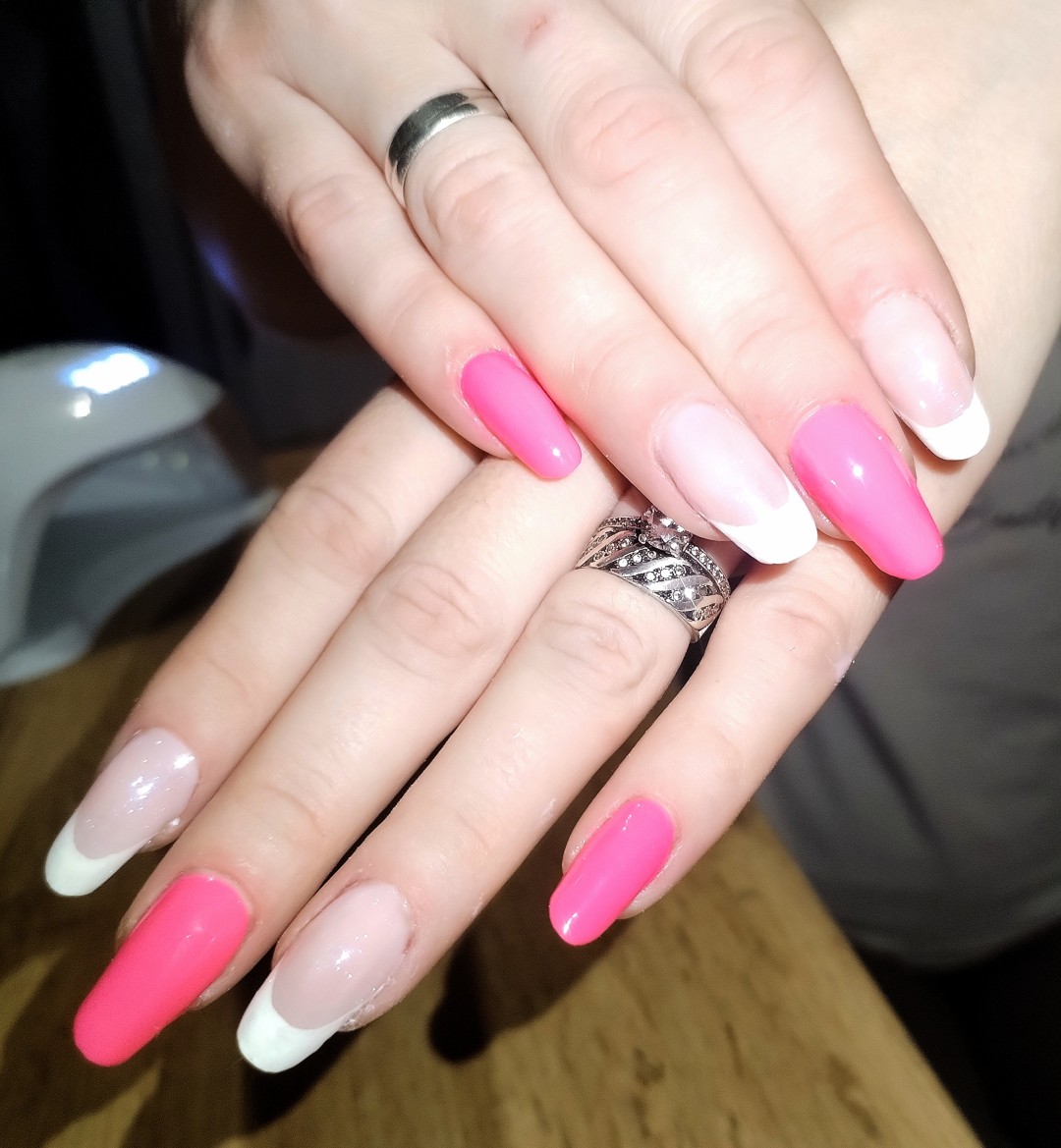 Krispy tattoo & nails #beograd Izlivanje noktiju Izlivanje noktiju dual tipsama - M dužina
