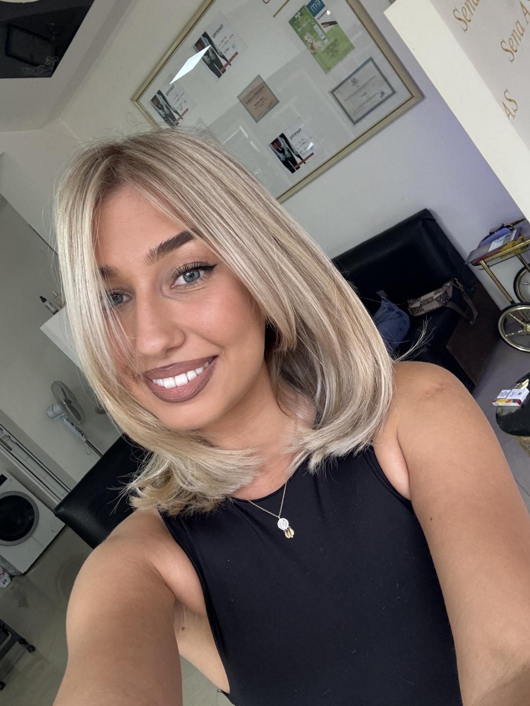 Sena AS #beograd Farbanje kose Kolor korekcija - kratka kosa