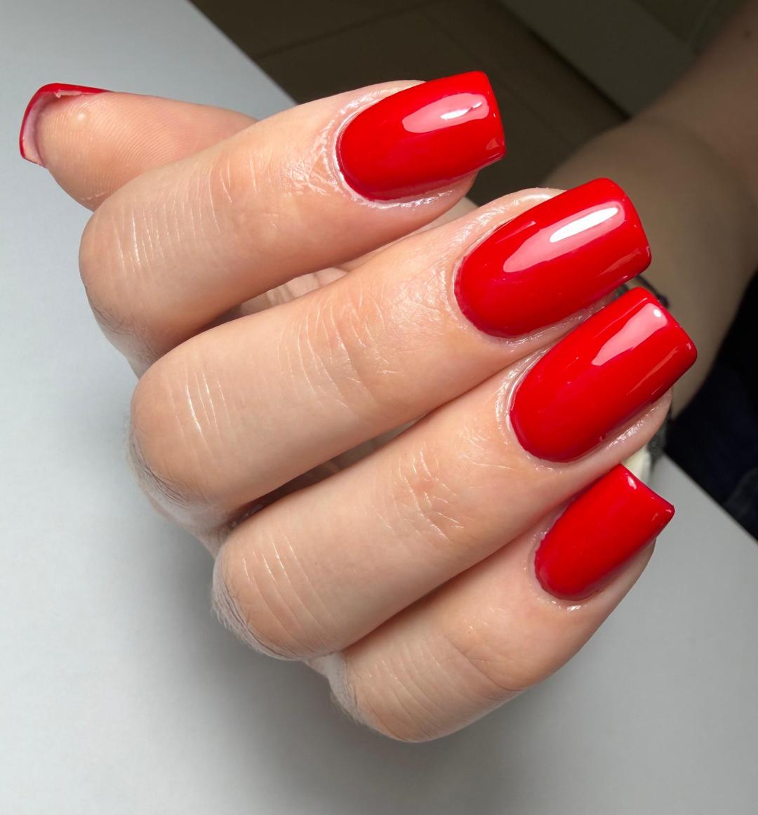 Butik Lepote #beograd Korekcija noktiju Korekcija noktiju gel boja ili frenc + aparatni manikir - M dužina