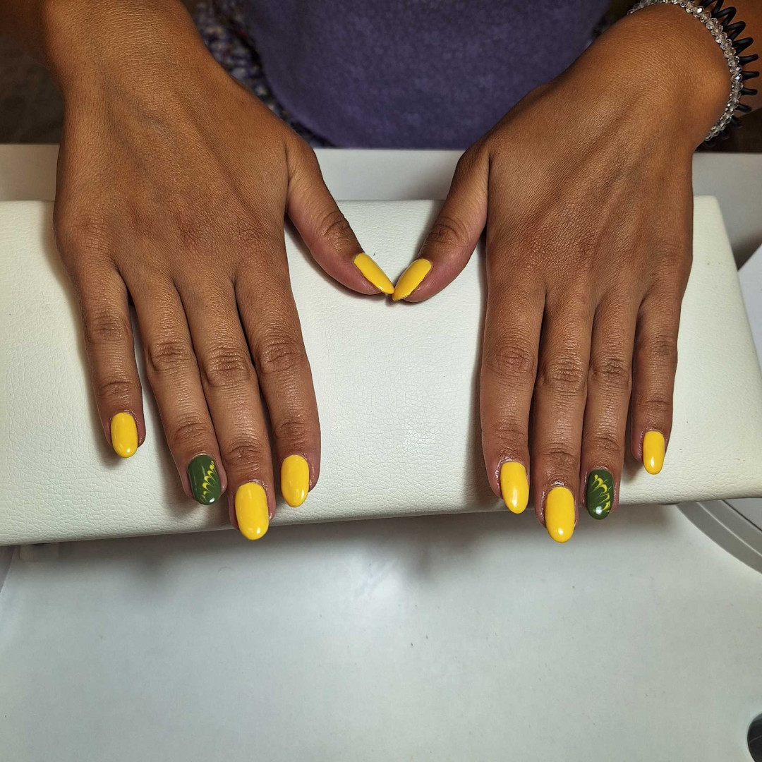 Monstera beauty salon #beograd Ojačavanje noktiju Ojačavanje prirodnih noktiju gelom - M dužina noktiju