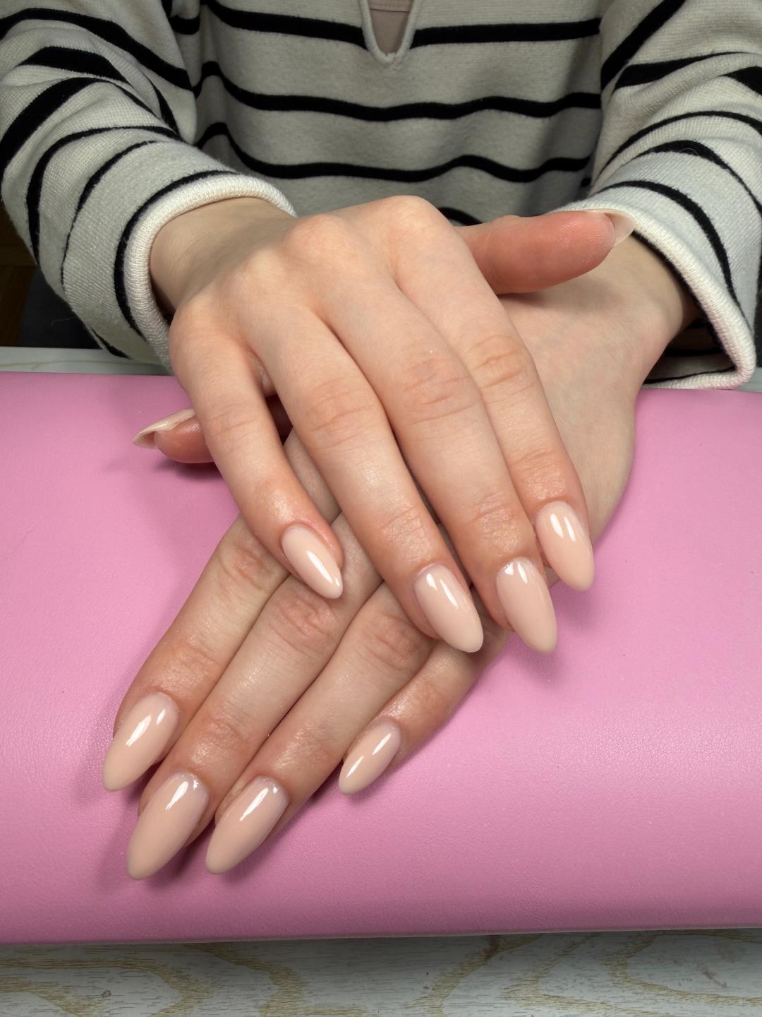 Ojačavanje prirodnih noktiju gelom - Beauty room Zvezdara, Beograd Ojačavanje noktiju Nokti Ojačavanje noktiju, Beograd, Zvezdara