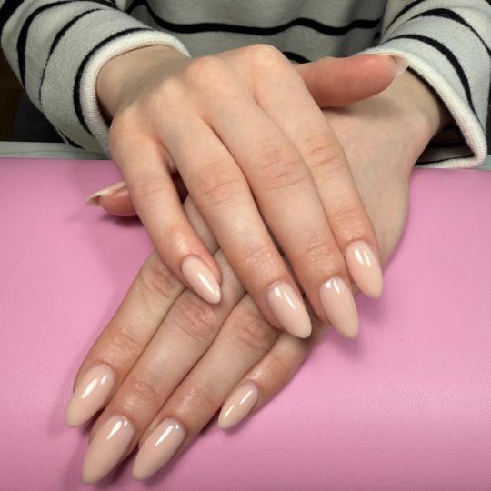 Beauty room Zvezdara #beograd Ojačavanje noktiju Ojačavanje prirodnih noktiju gelom