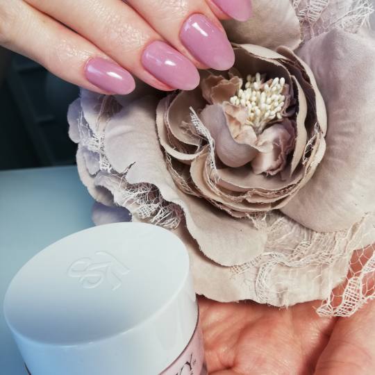 Be YOU tiful #novisad Ojačavanje noktiju Ojačavanje prirodnih noktiju Dipping powder tehnikom