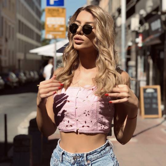 Beauty Centar 2313 #beograd Feniranje i stilizovanje Feniranje na ravno- duga kosa