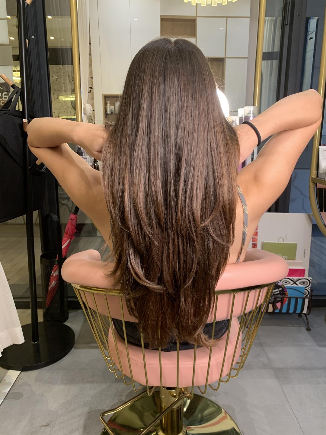 Žensko šišanje + feniranje - ekstra duga kosa - Beauty Industry Women1, Beograd Žensko šišanje Frizerski saloni Žensko šišanje, Beograd, Vračar, Čubura, Crveni krst