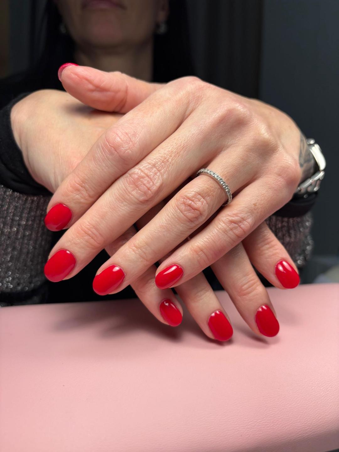 L’Avenue #beograd Manikir Manikir sa gel lakom prvo stavljanje