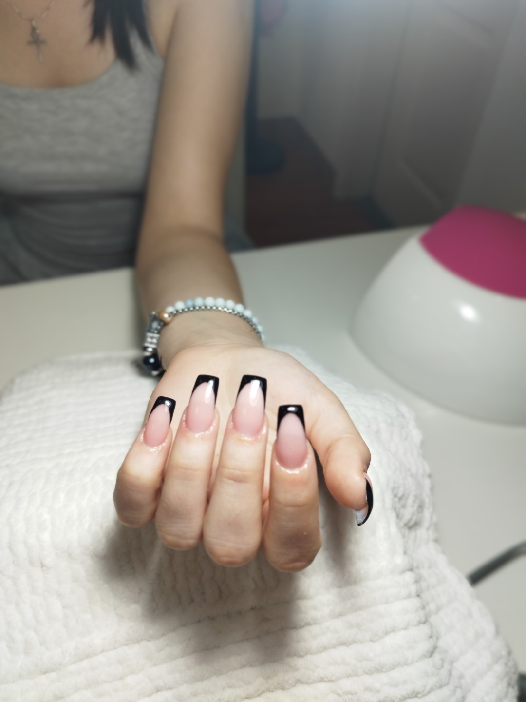 Izlivanje noktiju gelom - L dužina - Studio Diva Lux, Niš Izlivanje noktiju Nokti Izlivanje noktiju, Niš, Medijana