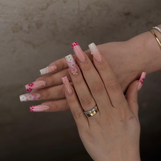 Becca’s Beauty Lounge #beograd Izlivanje noktiju Izlivanje noktiju gelom - L dužina Nails by Mari