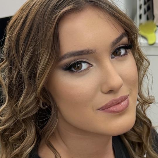 GM Beauty studio #beograd Make-up / šminkanje Profesionalno šminkanje + veštačke trepavice+ fenr
