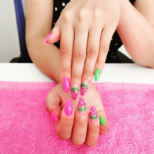 Taci nail art #beograd Izlivanje noktiju Izlivanje noktiju gelom
