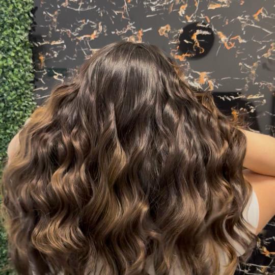 Jerry Hair #beograd Uvijanje, lokne i talasi Feniranje na talase / lokne - kosa srednje dužine