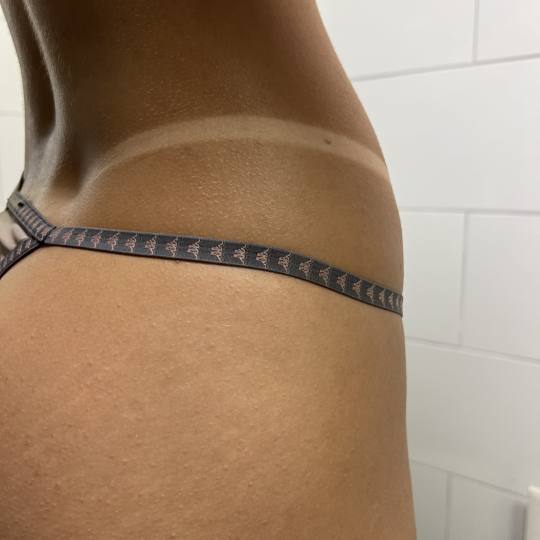 Beauty Bar #beograd Air brush potamnjivanje kože Spray tan - celo telo