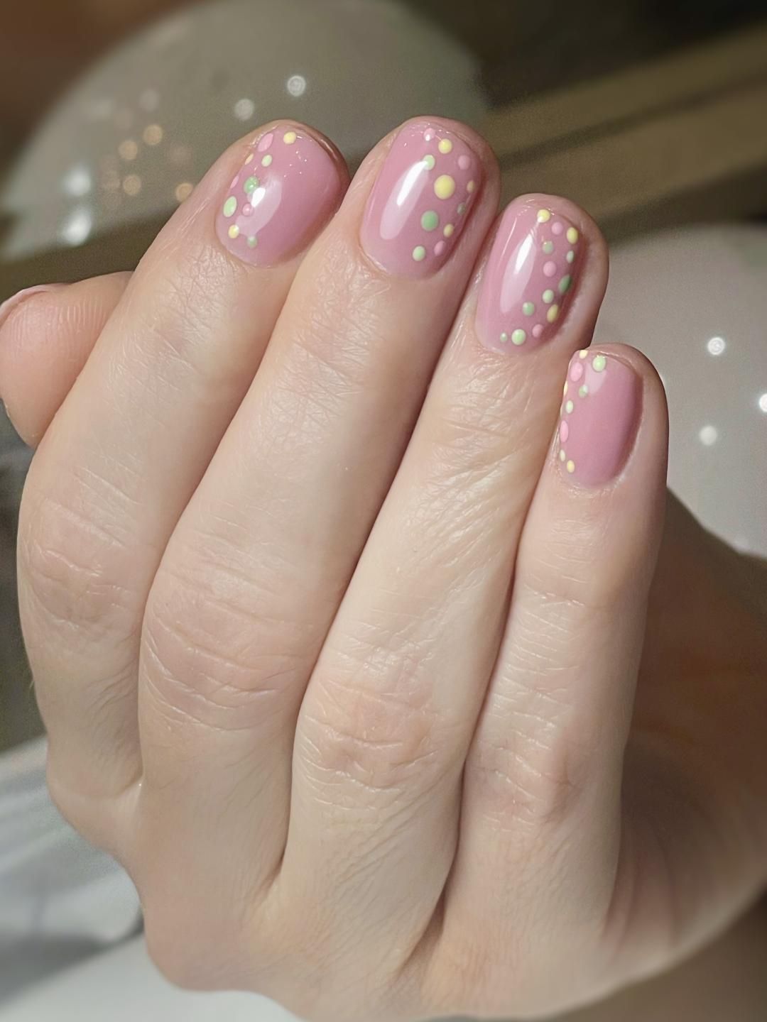 Gel lak / rubber baza - Nails Studio, Beograd Ojačavanje noktiju Nokti Ojačavanje noktiju, Beograd, Banovo brdo