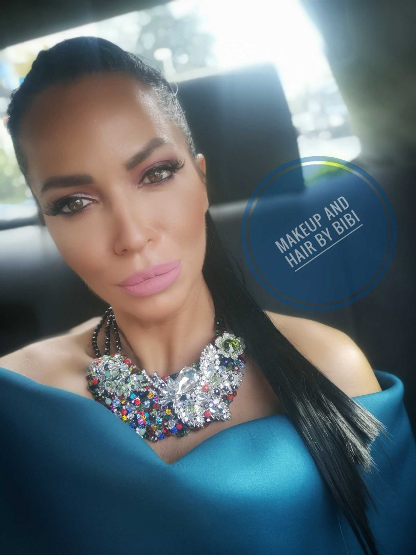 Bibi beauty centar #beograd Make-up / šminkanje Profesionalno šminkanje + veštačke trepavice + svečana frizura