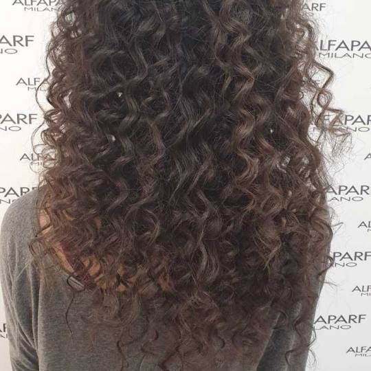 Alfaparf Studio #beograd Uvijanje, lokne i talasi Afro lokne - duga kosa