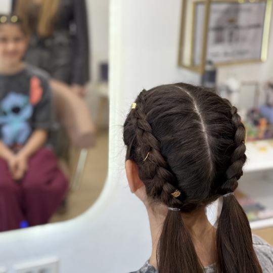 Cordelia #beograd Pletenice, kike, punđe Pletenica - komad Frizerski saloni