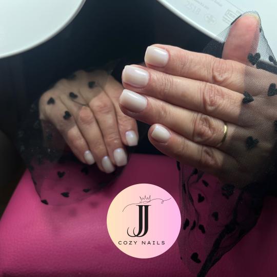 Atelier Kat #beograd Korekcija noktiju Korekcija noktiju - S dužina Jednostavno,uredno,cisto 🫧