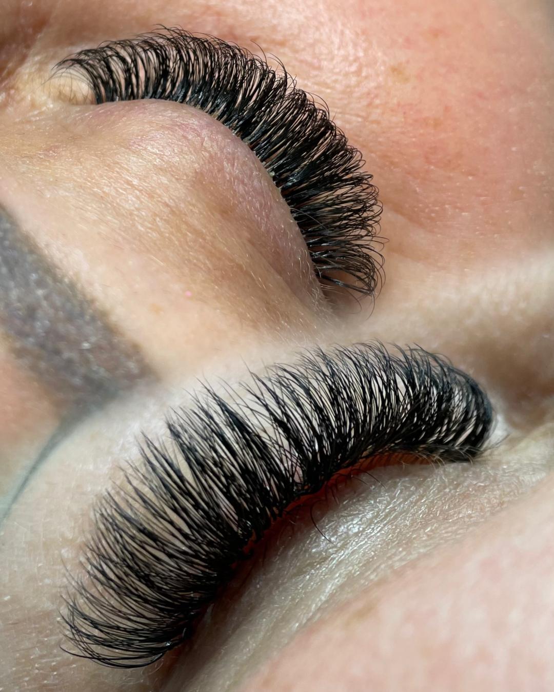 Nadogradnja svilenih trepavica - ruski volumen - Mask, Beograd Nadogradnja trepavica Lice Nadogradnja trepavica, Beograd, Žarkovo, Cerak, Bele vode