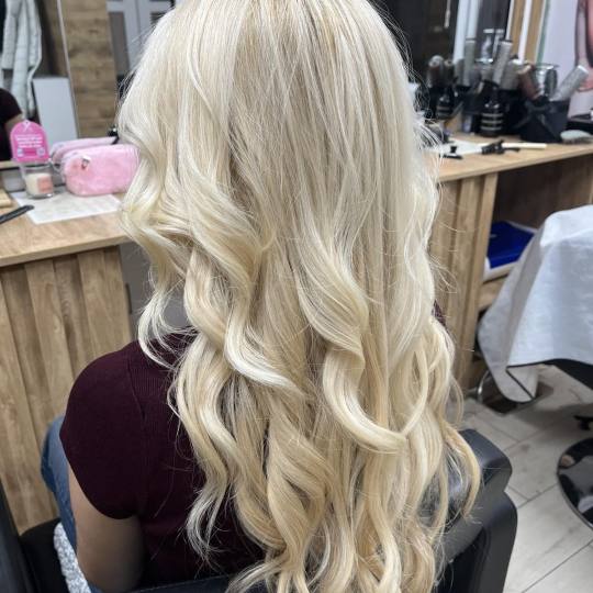 Jelena Marinković #beograd Žensko šišanje Žensko šišanje + feniranje na ravno / lokne - duga 