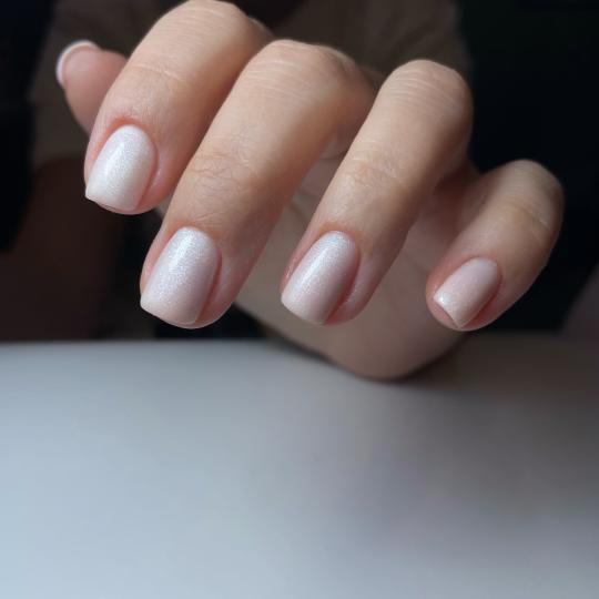 Nails Studio #beograd Ojačavanje noktiju Gel lak / rubber baza Nokti