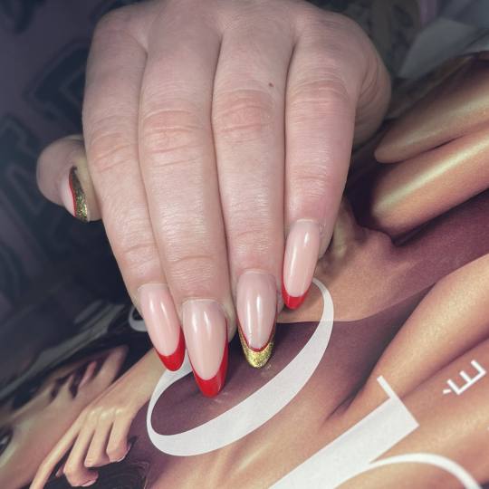 Frančeska beauty studio #novisad Izlivanje dugih noktiju