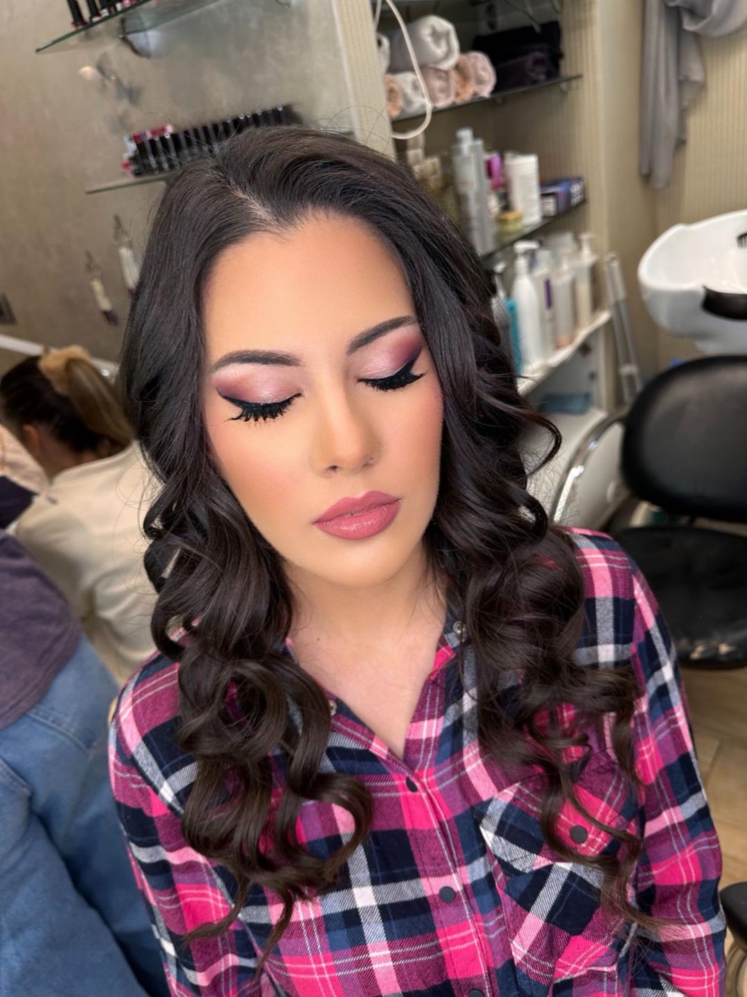 Novogodišnje šminkanje - Bibi beauty centar, Beograd Make-up / šminkanje Lice Make-up / šminkanje, Beograd, Banovo brdo