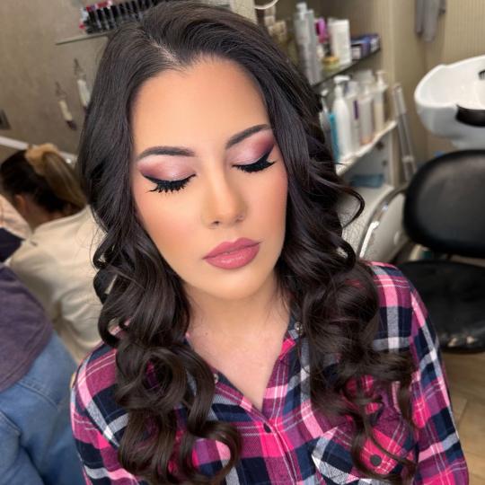 Bibi beauty centar #beograd Make-up / šminkanje Novogodišnje šminkanje frizura i sminka by BiBi