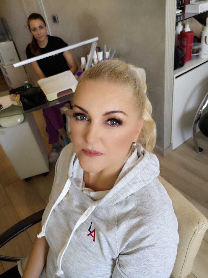 Bibi beauty centar #beograd Make-up / šminkanje Profesionalno šminkanje + veštačke trepavice