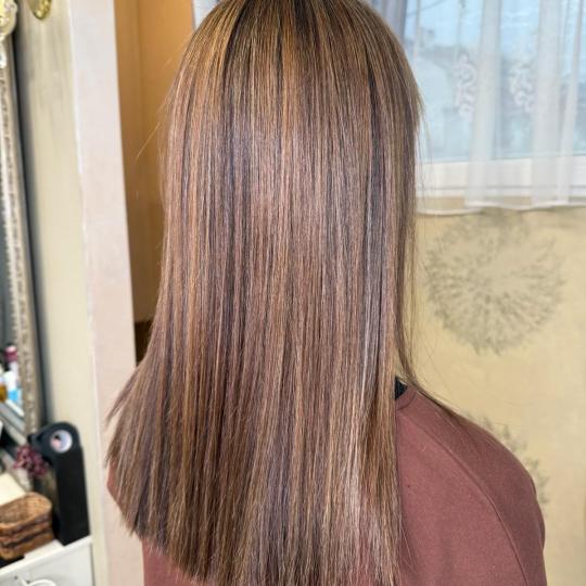 Bibi beauty centar #beograd Pramenovi Pramenovi na foliju u 1 / 2 boje / blanšem + olaplex+ preliv 