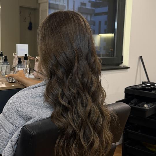 Guapa Beauty Concept #beograd Feniranje i stilizovanje Feniranje na talase - duga kosa Frizerski sal