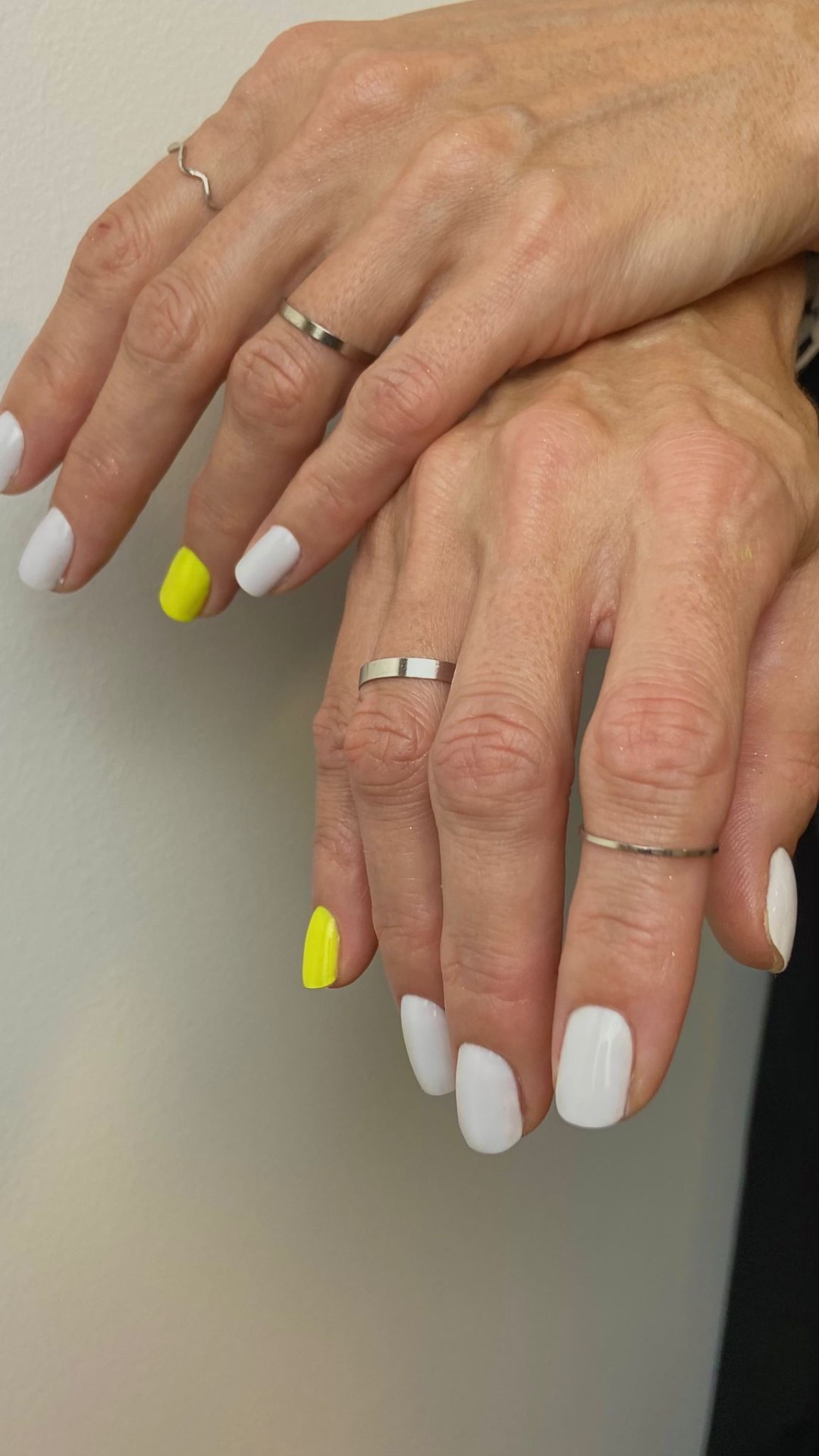 Touch Aesthetic&Medical care #beograd Manikir (Brza usluga) Manikir + bazno prekrivanje - majstor+