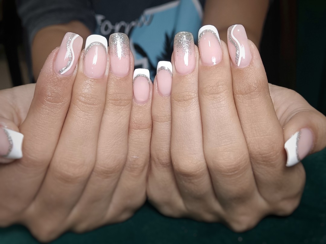 Nails by Helena #beograd Izlivanje noktiju Izlivanje noktiju gelom + ruski manikir - M dužina