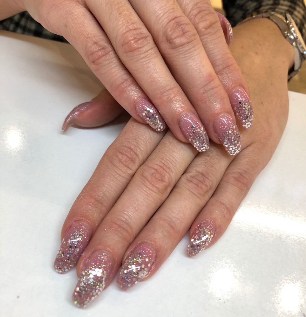 Cirkon - cena po noktu - Alfaparf Nails, Beograd Ukrašavanje noktiju Nokti Ukrašavanje noktiju, Beograd, Karaburma, Višnjička banja