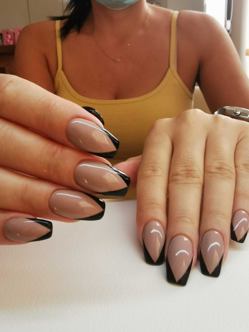 D&D Beauty Center #beograd Ojačavanje noktiju Ojačavanje prirodnih noktiju - gel lak