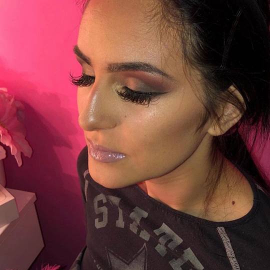 Mademoiselle Beauty #beograd Make-up / šminkanje Profesionalno šminkanje + veštačke trepavice