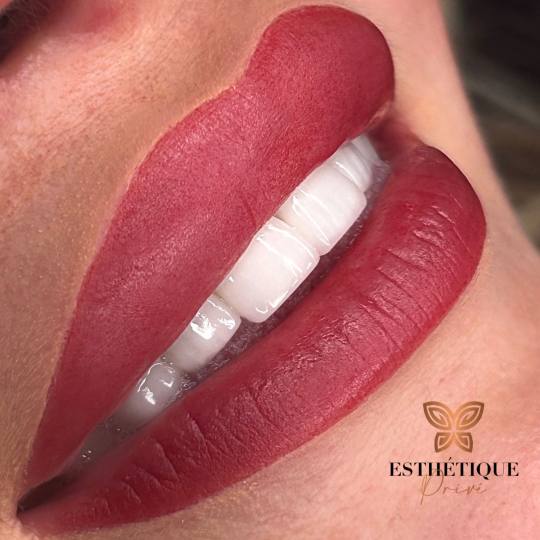 Esthetique Privé #beograd Trajna šminka Trajna šminka usana - PHILIPPS