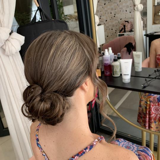 Beauty Industry Women1 #beograd Svečane i frizure za svadbu Svečana frizura - duga kosa