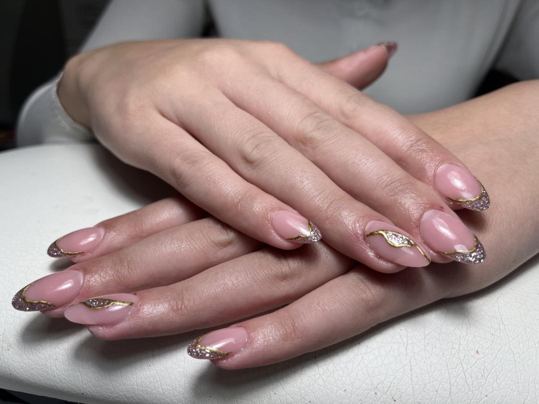 Korekcija kratki i srednji - Zaza beauty, Čačak Ojačavanje noktiju Nokti Ojačavanje noktiju, Čačak, Centar