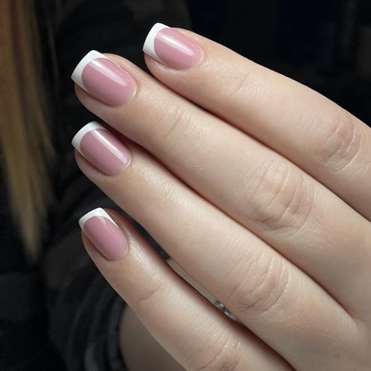 Nails Studio #beograd Korekcija noktiju Korekcija noktiju gelom