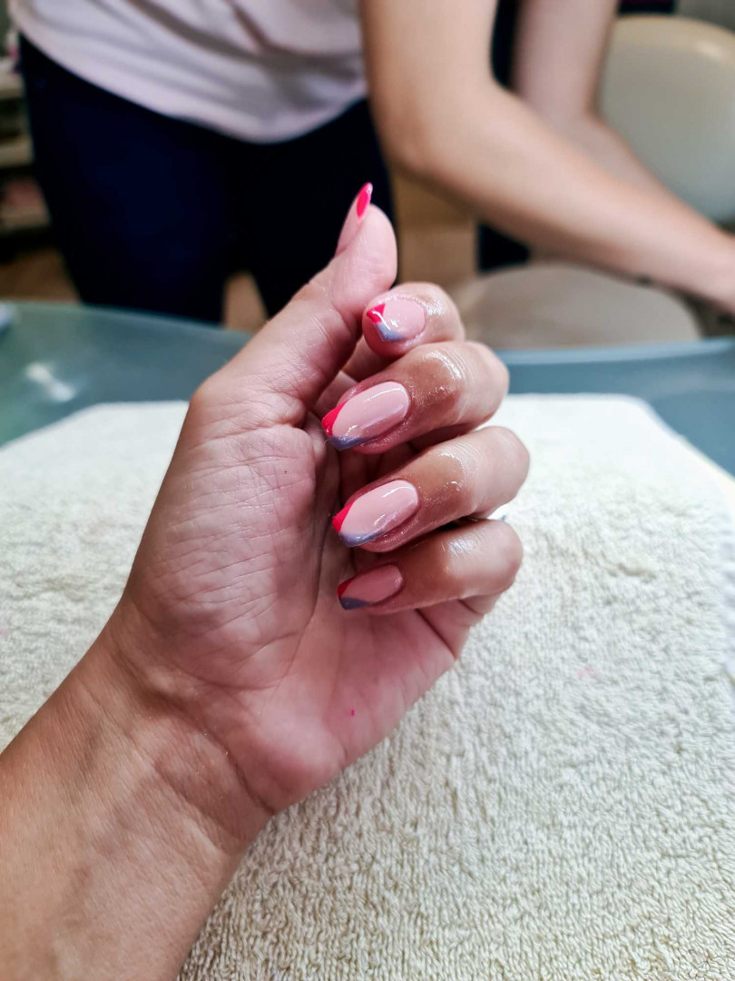Bibi beauty centar #beograd Nadogradnja noktiju Nadogradnja noktiju tipsama