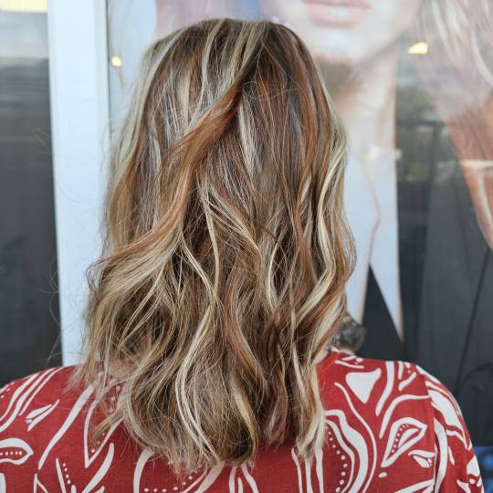 Sobhani Hair Studio #beograd Pramenovi Pramenovi na foliju+preliv - duga kosa