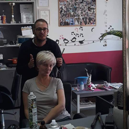 Кostić Style #kragujevac Žensko šišanje Žensko šišanje + feniranje - kratka / kosa srednje d