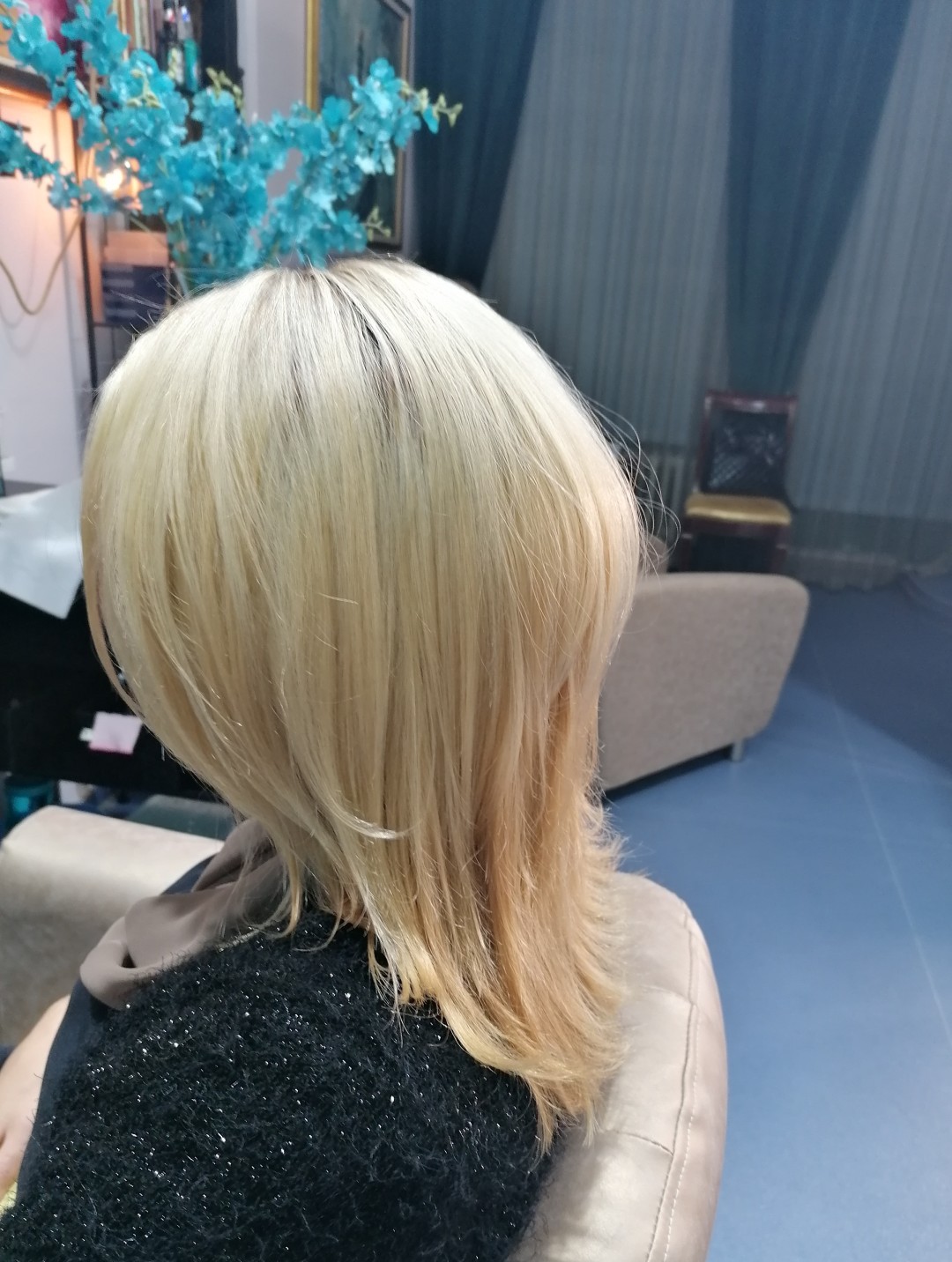 Žensko šišanje + feniranje kose + pakovanje za negu kose - sve dužine kose - SALON5, Novi Sad Žensko šišanje Frizerski saloni Žensko šišanje, Novi Sad, Grbavica, Liman, Adamićevo