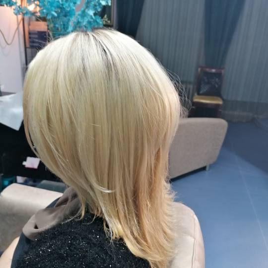 SALON5 #novisad Žensko šišanje Žensko šišanje + feniranje kose + pakovanje za negu kose - sve 
