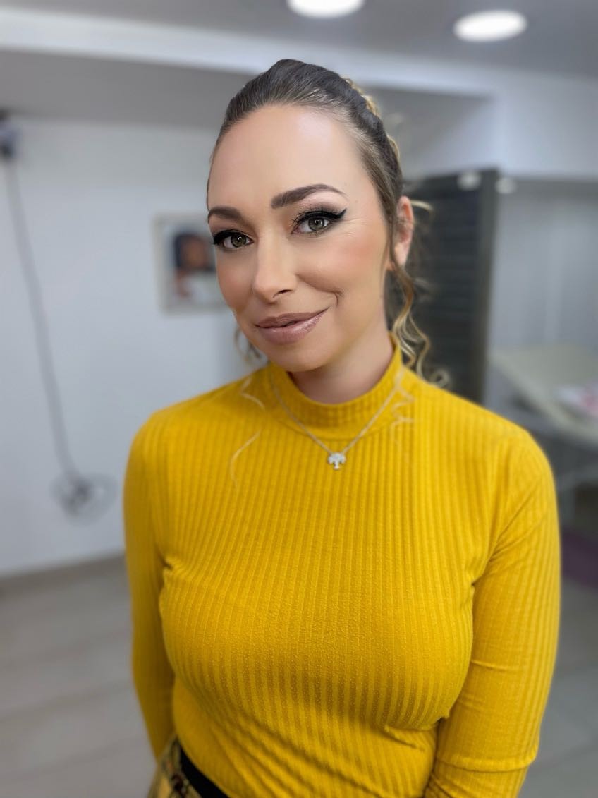 Profesionalno šminkanje - Studio Adore, Novi Sad Make-up / šminkanje Lice Make-up / šminkanje, Novi Sad, Sajmište, Detelinara, Banatić