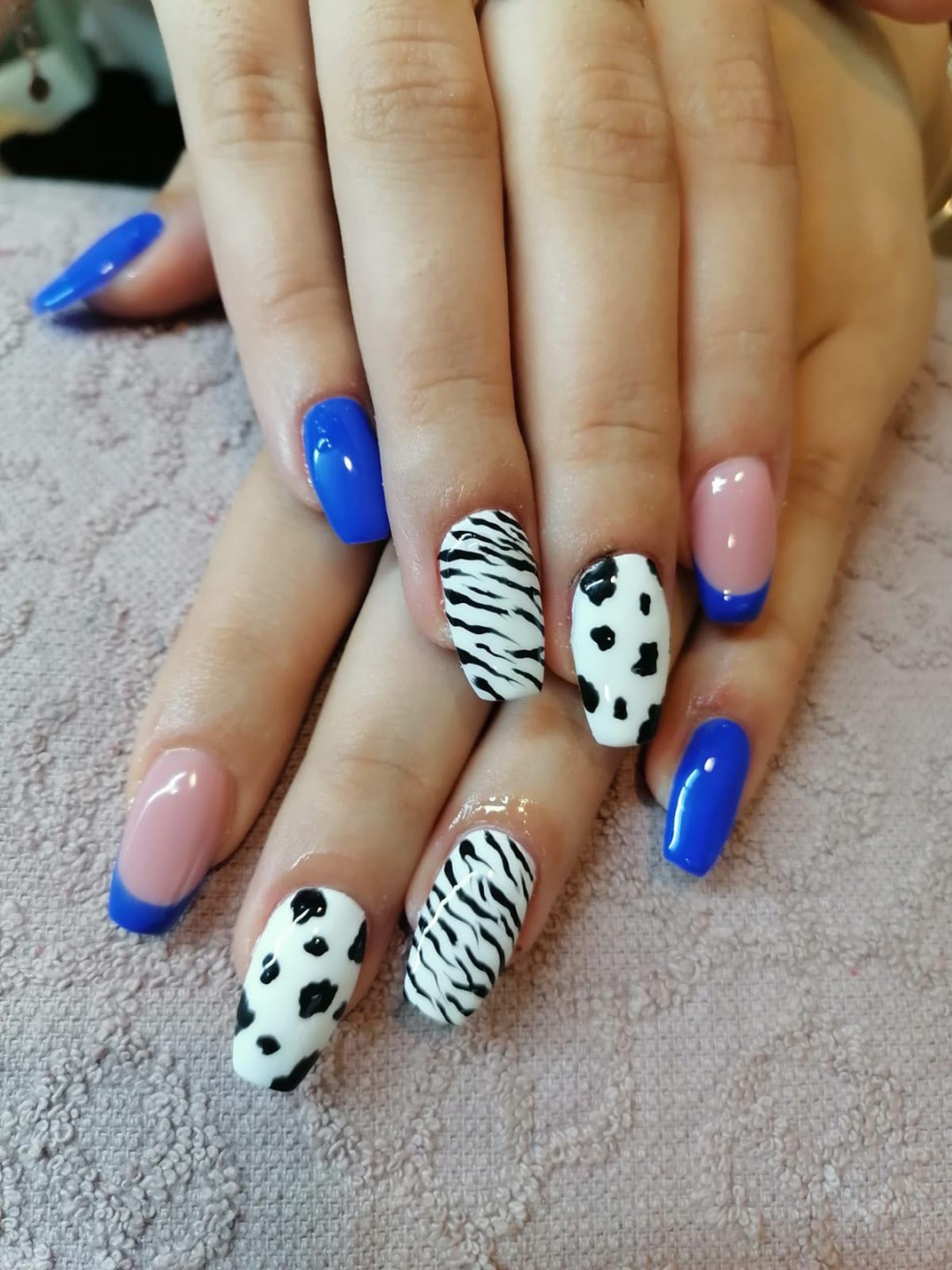 Bibi beauty centar #beograd Ukrašavanje noktiju Izlivanje noktiju + nail art