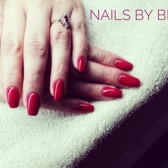 Bibi beauty centar #beograd Korekcija noktiju Korekcija gela crvena je uvek pravi izbor